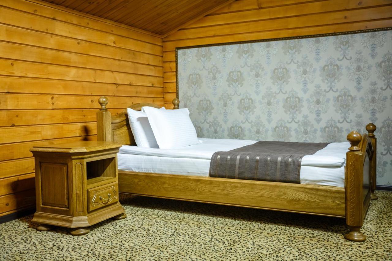 Guest House Chalet Тараз Екстер'єр фото