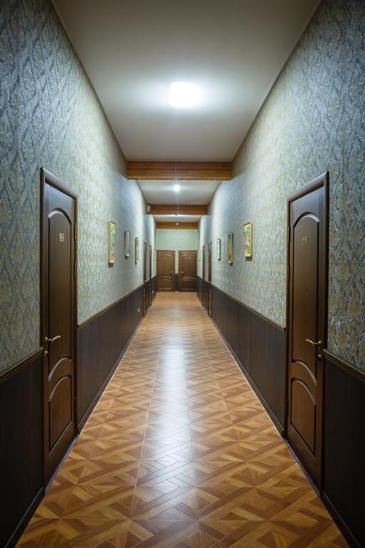 Guest House Chalet Тараз Екстер'єр фото